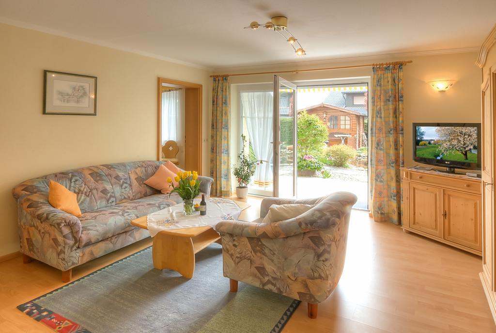 Ferienwohnungen Franziska Hackl Bad Birnbach Zimmer foto